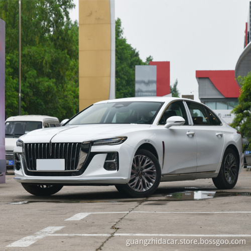 سيارة Hongqi H5 1.5T الفاخرة سيارة مصنوعة في الصين العلامة التجارية للسيارة السوداء سيدان